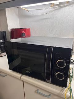 Whirlpool Microwave 2L Pre-Owned