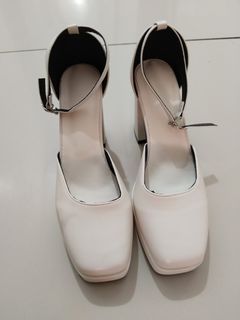 White Shoes | Size 37