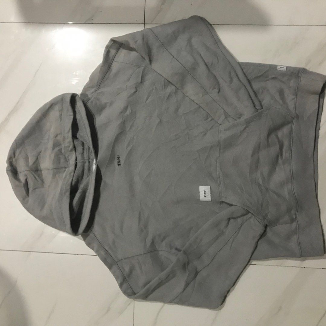 Wtaps hoodie (Category: Coats, Jackets and Outerwear) located in Antipolo. Submitted by stored_stuff (Listing ID 1302144945, Image 2). Description: .