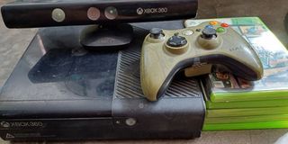 Xbox 360 with Kinect and free 5 cd's