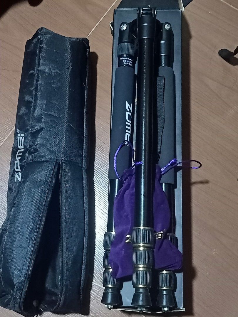 Zomei z668 video tripod (Category: Video Cameras) located in Malabon City. Submitted by r0r0z (Listing ID 1302181038, Image 1). Description: for sale only zomei z668 video tripod super fresh, used twice only bought it from JGsuperstore for P3200 complete with box, test/check all you want no issue rfs:benro s4 meet up: sm valenzuela, monumento, meycauayan, balagtas shipping ok, sagot nyo booking.