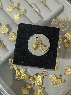 18k Saudi Gold Twin Hearts Pendant