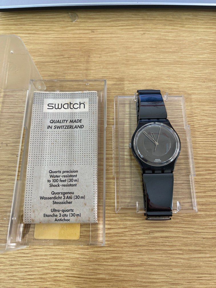 1998 Full Black Elegant Swiss Made Swatch Watch for Men and Women 34mm 90s Rare