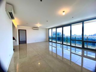 3 Bedroom The Suites at One Bonifacio High Street For Rent Bgc Taguig