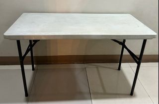4 Feet Foldable Table