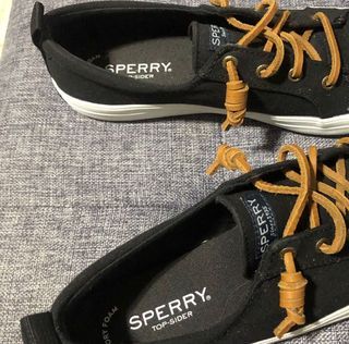 auth sperry crest