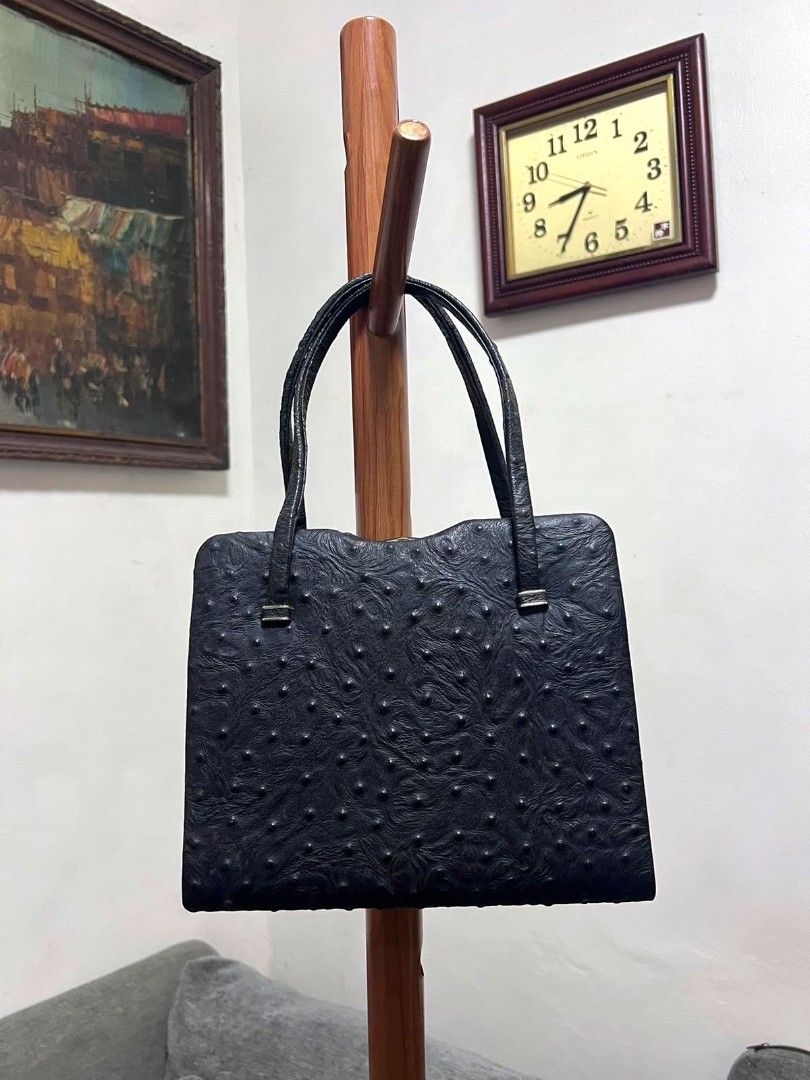 Authentic Ostrich Leather Hand Bag 5H250040 (Category: Luxury Bags & Wallets) located in Quezon City. Submitted by nnncorner (Listing ID 1302227854, Image 1). Description: Authentic Ostrich Leather Hand Bag 5H250040 Original from Japan Kisslock closure 3,000.