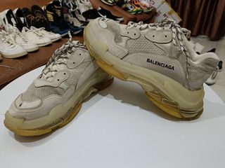 (Kategori: ) berada di . Dikirim oleh mdsecondshoes (ID iklan 1302329173, Gambar 1). Deskripsi: .