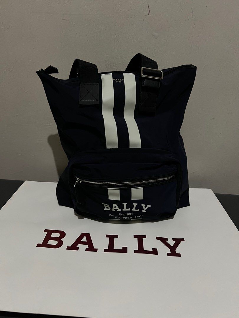 Bally men tote bag foldable (Category: Luxury Bags & Wallets) located in Manila. Submitted by chua.av102380 (Listing ID 1302217574, Image 2). Description: Bally tote bag slightly used, looks new, in very good condition. No issues. Comes in paper bag and dust bag. .