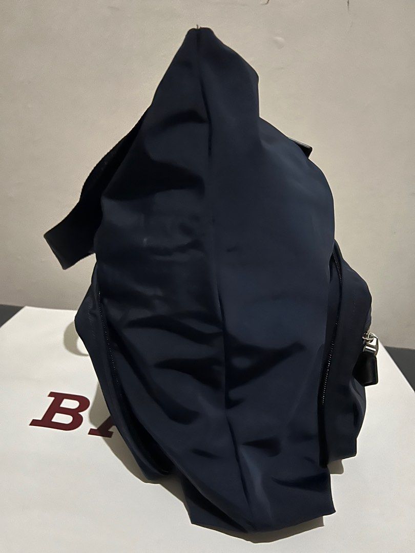 Bally men tote bag foldable (Category: Luxury Bags & Wallets) located in Manila. Submitted by chua.av102380 (Listing ID 1302217574, Image 3). Description: Bally tote bag slightly used, looks new, in very good condition. No issues. Comes in paper bag and dust bag. .