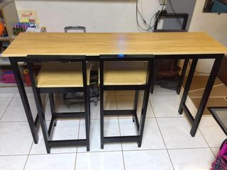 Bar table with 2 stools + wine rack