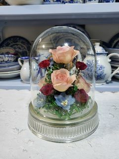 Beautiful roses in glass dome by  Reine de Fleur