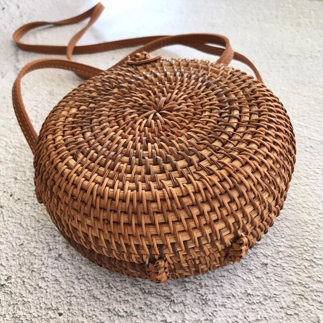 Round rattan sling bag new arrivals