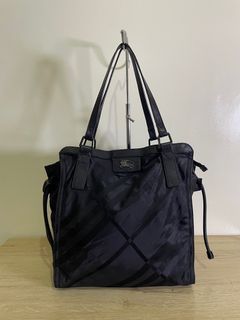 Burberry tote bag nylon/leather black