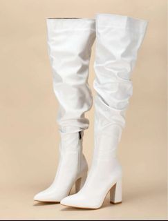 Chunky Heel Pointed Toe Knee-high White Boots w/ Zipper Closure And Wrinkled Design