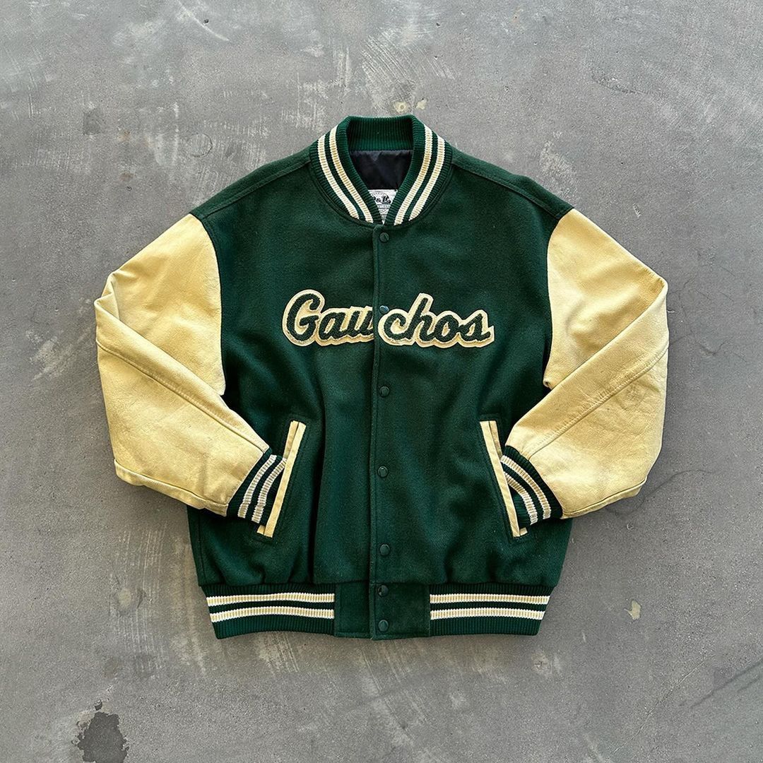 C&L Deep Green Varsity Jacket (Category: Coats, Jackets and Outerwear) located in Makati City. Submitted by coldbrewpapi (Listing ID 1302229452, Image 1). Description: 4000 XL 28L x 24W.