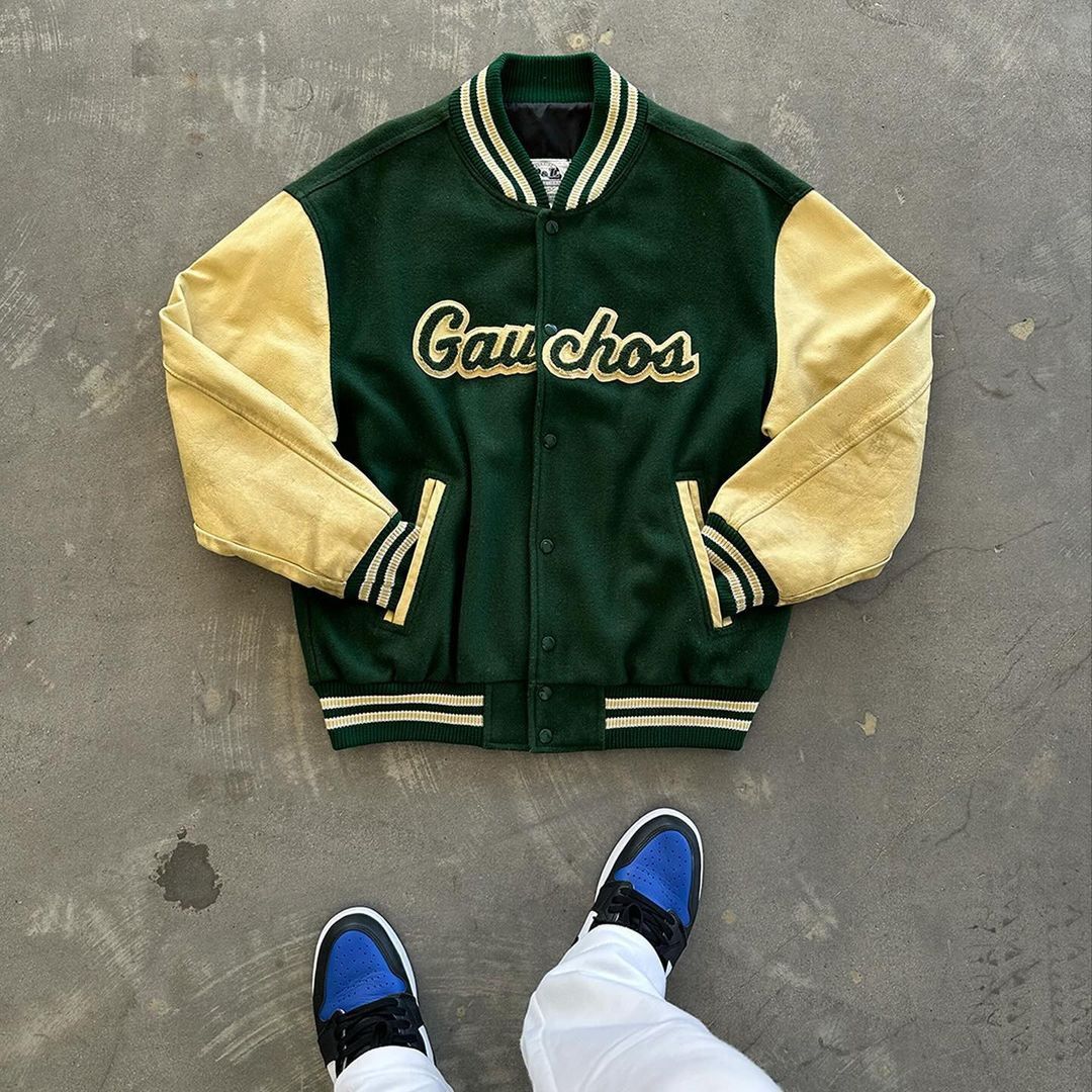 C&L Deep Green Varsity Jacket (Category: Coats, Jackets and Outerwear) located in Makati City. Submitted by coldbrewpapi (Listing ID 1302229452, Image 2). Description: 4000 XL 28L x 24W.