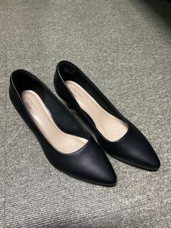 Clarks black shoes / pumps for school or office