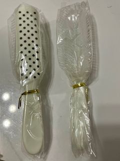 Cute hairbrush japan 2pcs