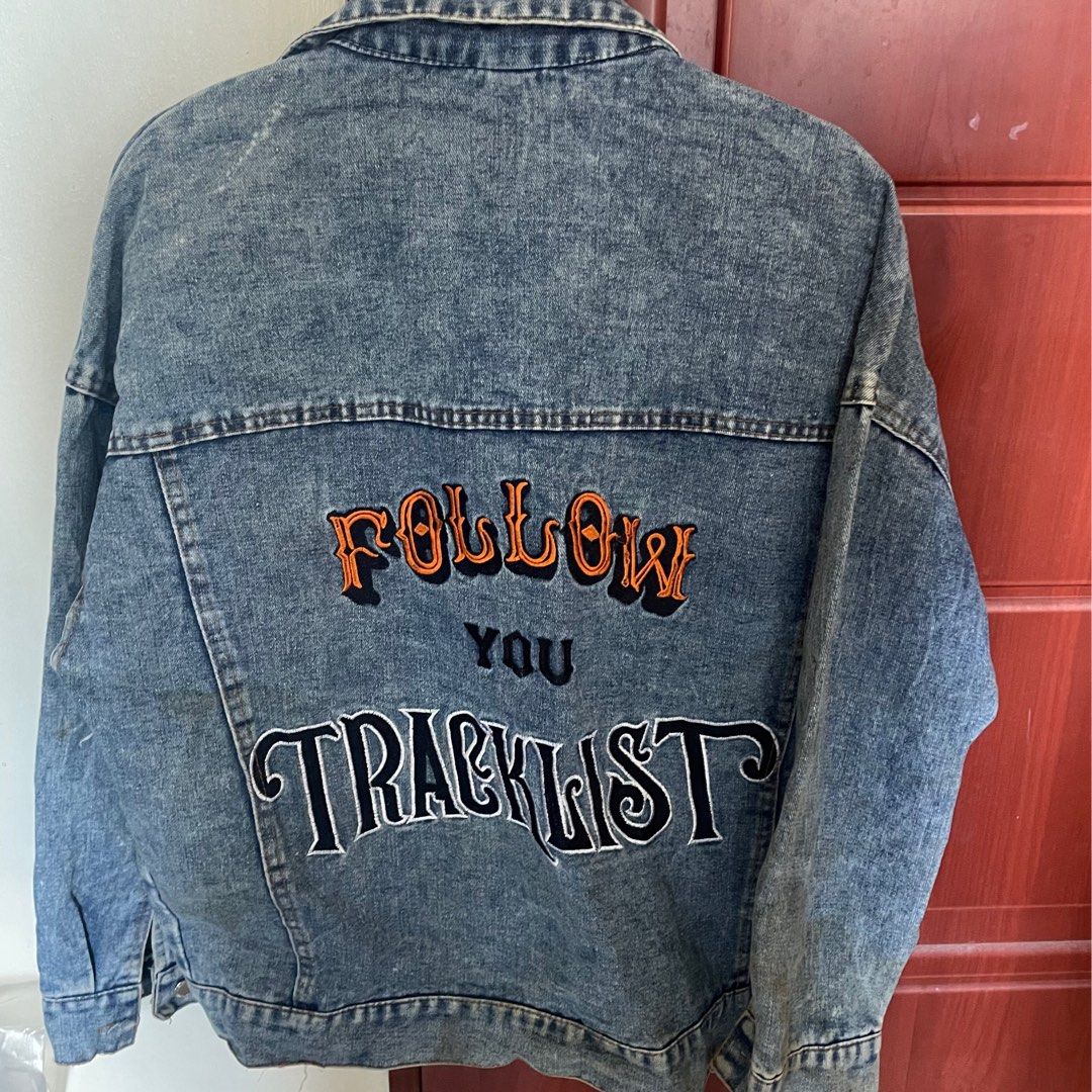denim jacket embroidered (Category: Coats, Jackets and Outerwear) located in Cebu City. Submitted by letsdeeeeclutter (Listing ID 1302255931, Image 1). Description: oversized.