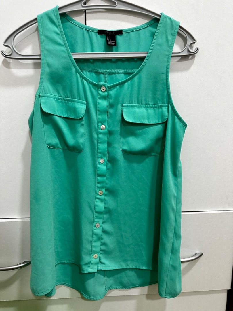 Forever 21 sleeveless blouse Women s Fashion Tops Sleeveless on Carousell