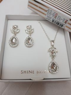 FROM ABROAD: Set of Necklace and Dangling / Drop Earrings - Studded Teardrop - A034