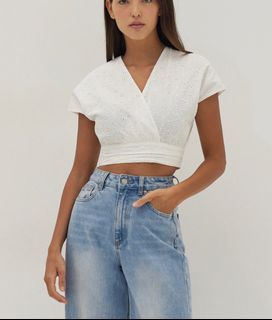 Gloria broderie front wrap top