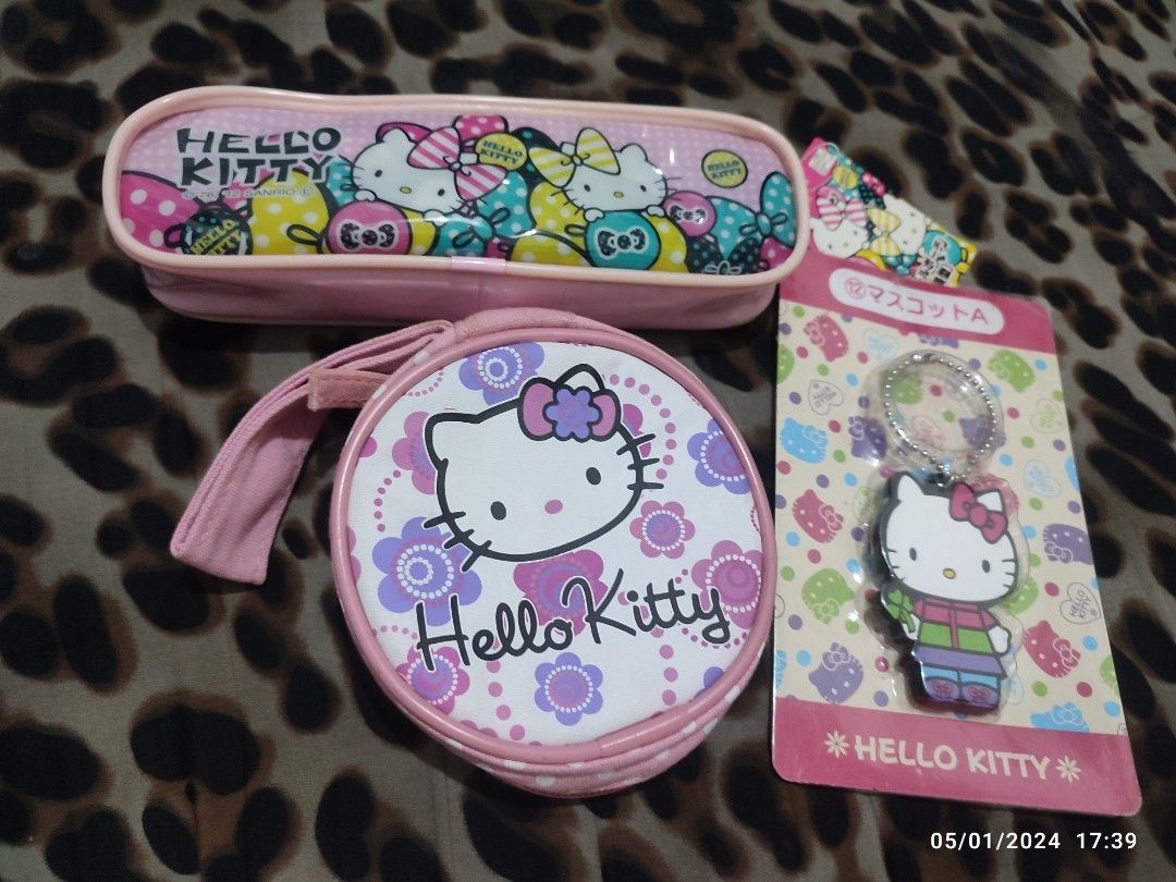 Hello kittypencil pouch, coinspurse,bag charm's (Category: Purses & Pouches) located in Manila. Submitted by kittybabe198524 (Listing ID 1302354259, Image 1). Description: BUY NOW PAY NOW PAYMENTS FIRST PRIORITY Sanrio license Japan set only.