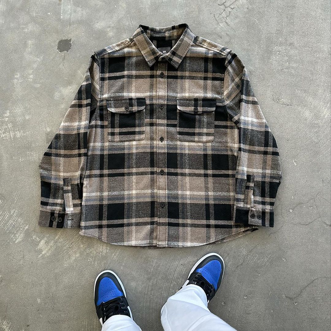 H&M Flannel (Category: Tshirts & Polo Shirts ) located in Makati City. Submitted by coldbrewpapi (Listing ID 1302230162, Image 2). Description: 1000 XL 28L x 23.5W.