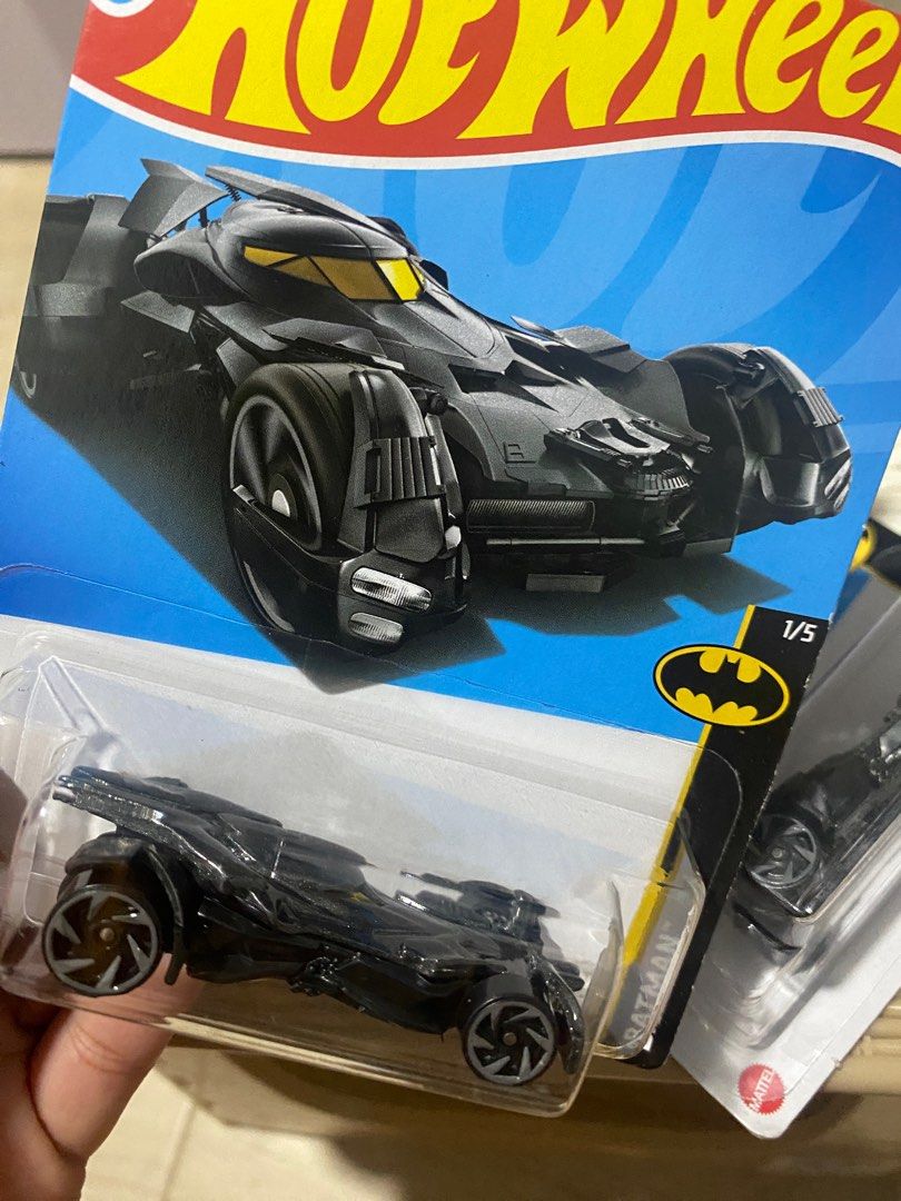 Hot Wheels | Bat Mobile 1/5 (Category: Vehicle & Diecast Models) located in Muntinlupa City. Submitted by onlythv (Listing ID 1302329438, Image 3). Description: Hot Wheels Bat mobile 1/5 P 200 / piece P 350 / if buy all MOP: BPI/ Gcash/ Landbank MOD: Lalamove / Angkas Padala/ Grab.