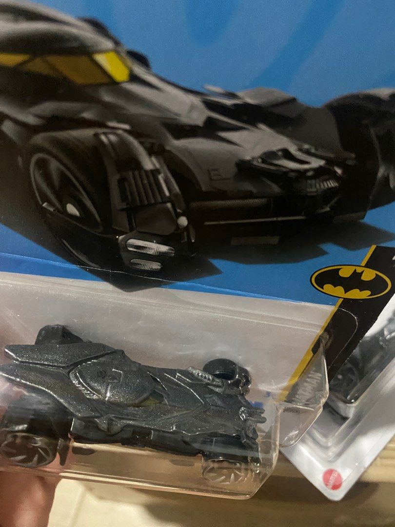 Hot Wheels | Bat Mobile 1/5 (Category: Vehicle & Diecast Models) located in Muntinlupa City. Submitted by onlythv (Listing ID 1302329438, Image 2). Description: Hot Wheels Bat mobile 1/5 P 200 / piece P 350 / if buy all MOP: BPI/ Gcash/ Landbank MOD: Lalamove / Angkas Padala/ Grab.