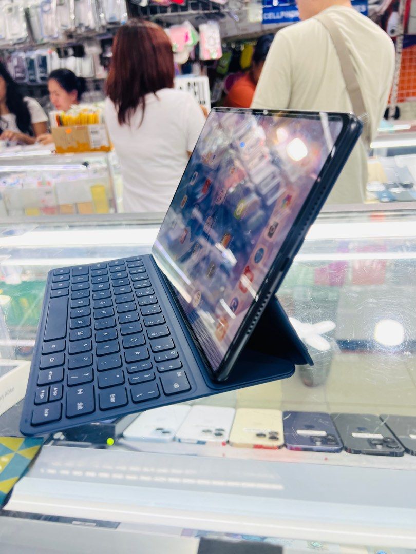 Huawei Matepad Pro 10,9 256gb wifi complete (Category: Android) located in San Juan City. Submitted by javedsgadgetshop (Listing ID 1302218269, Image 3). Description: OPEN FOR INSTALLMENT VIA CREDIT CARD/GGIVES & SWAP/TRADE-IN! WE BUY AND SELL ( ANYKINDS OF UNIT BINIBILI PO NAMIN)! PTPA : Padelete po f bawal Read ❗️Onhand ‼️ Huawei Matepad Pro •256gb •NTC Variant •Good batt health •Wifi only •95% Smoothness •No hidden issue | No Repaired •100% Au