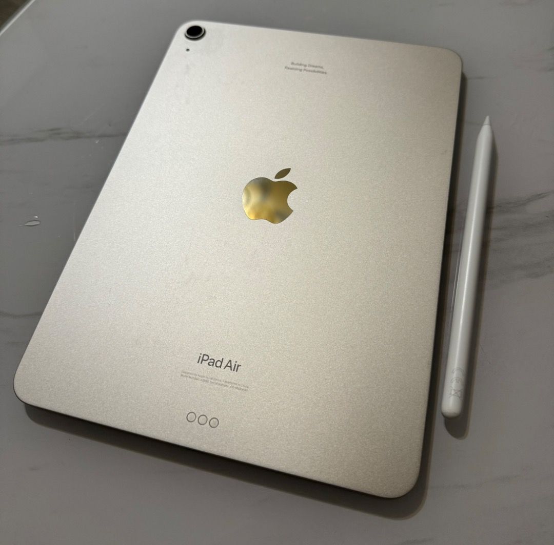 iPad Air (Generation 5) Starlight 256GB Wi-Fi with Apple Pencil 