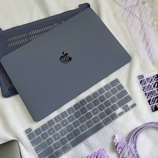 macbook pro 13 inch m2 2022 A2337 gray lavender case