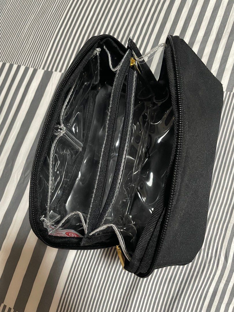 Makeup Pouch by Storage Solutions PH (Category: Makeup) located in Moncada. Submitted by gwatstuffshopaholic (Listing ID 1302360550, Image 2). Description: J&T - GCash LBC COD/COP.