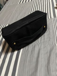 (Category: ) located in . Submitted by gwatstuffshopaholic (Listing ID 1302360550, Image 1). Description: .