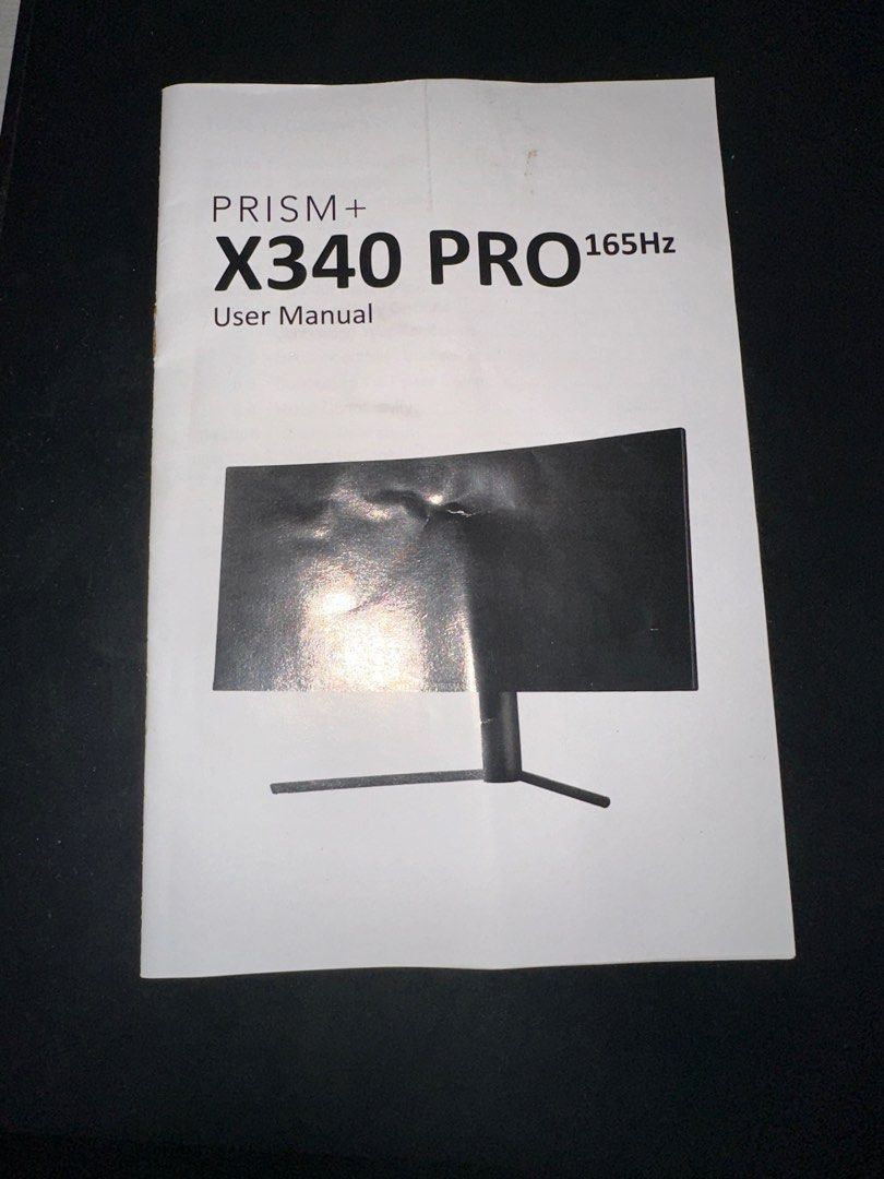 Monitor (Category: Monitor Screens) located in Singapore. Submitted by miminsam (Listing ID 1302283817, Image 1). Description: .