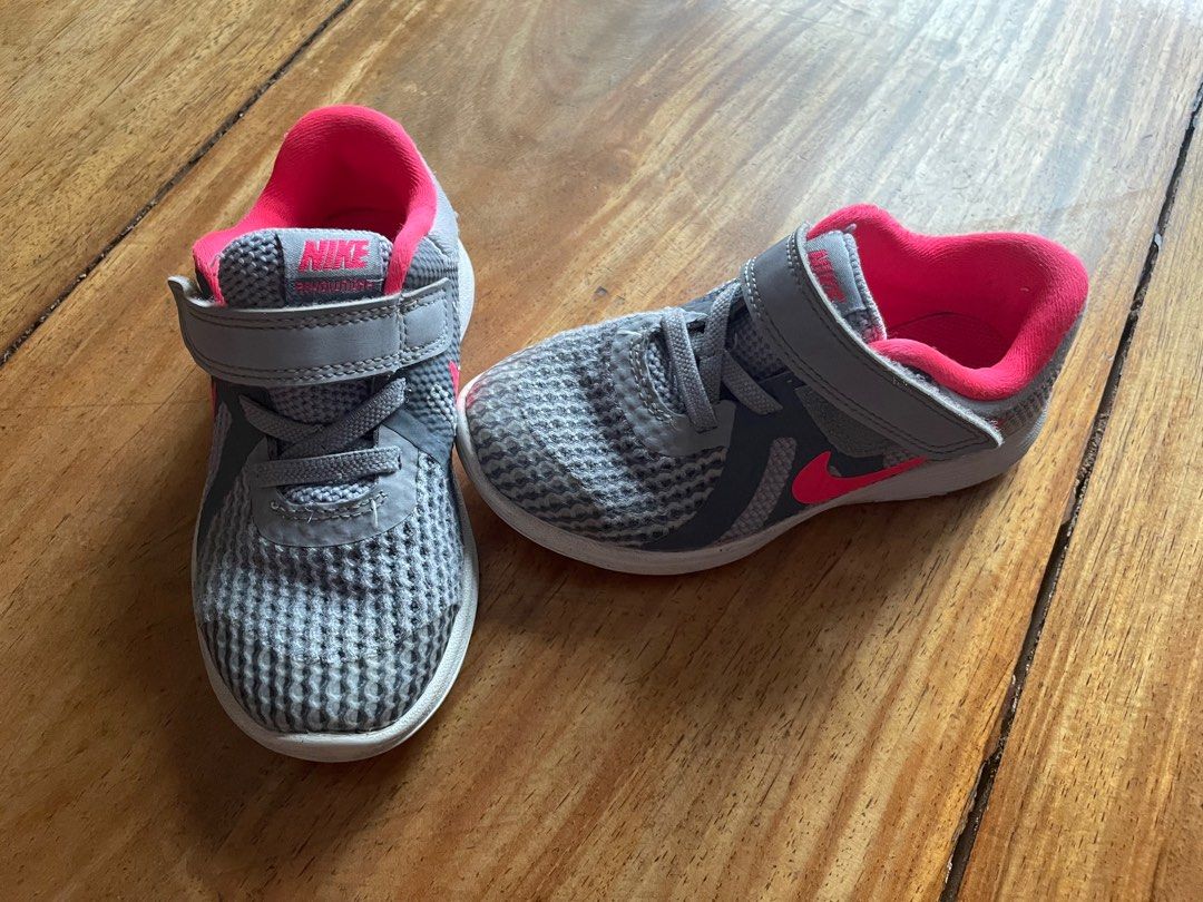 Nike size 9c discount