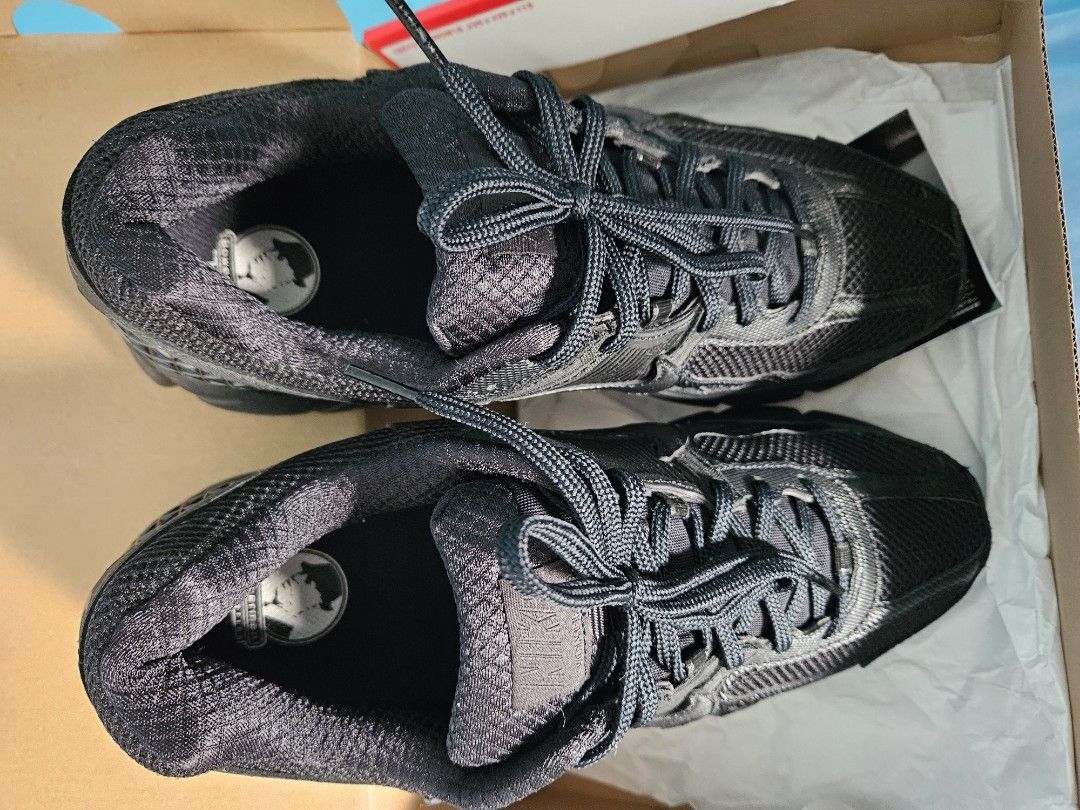 SOLD - Nike Vomero 5 All Black (Category: Sneakers) located in San Juan City. Submitted by cerga (Listing ID 1302250411, Image 2). Description: Nike Vomero 5 All Black, size 10.5 US purchased in Japan May 2024. RFS- wrong color.