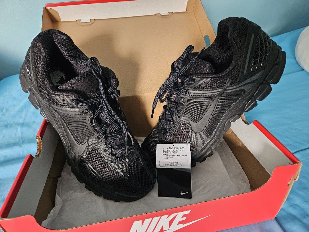 SOLD - Nike Vomero 5 All Black (Category: Sneakers) located in San Juan City. Submitted by cerga (Listing ID 1302250411, Image 1). Description: Nike Vomero 5 All Black, size 10.5 US purchased in Japan May 2024. RFS- wrong color.