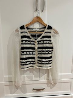 Onjo - Long-Sleeve V-Neck Striped Button Panel Crochet Knit Top