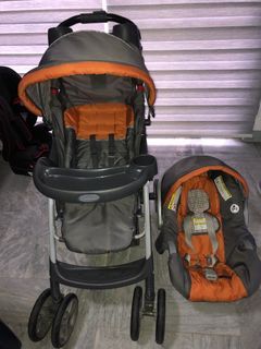 Preloved Graco Classic Connect stroller with car seat