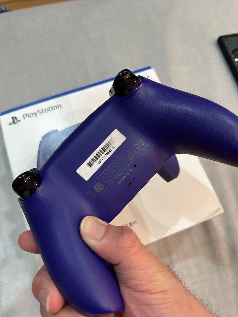 Ps5 Dualsense Controller (Category: Controllers) located in Butterworth. Submitted by jason_neoh (Listing ID 1302321378, Image 2). Description: Ps5 Dualsense controller MY warranty Condition like new COD Butterworth or postage Price negotiable .