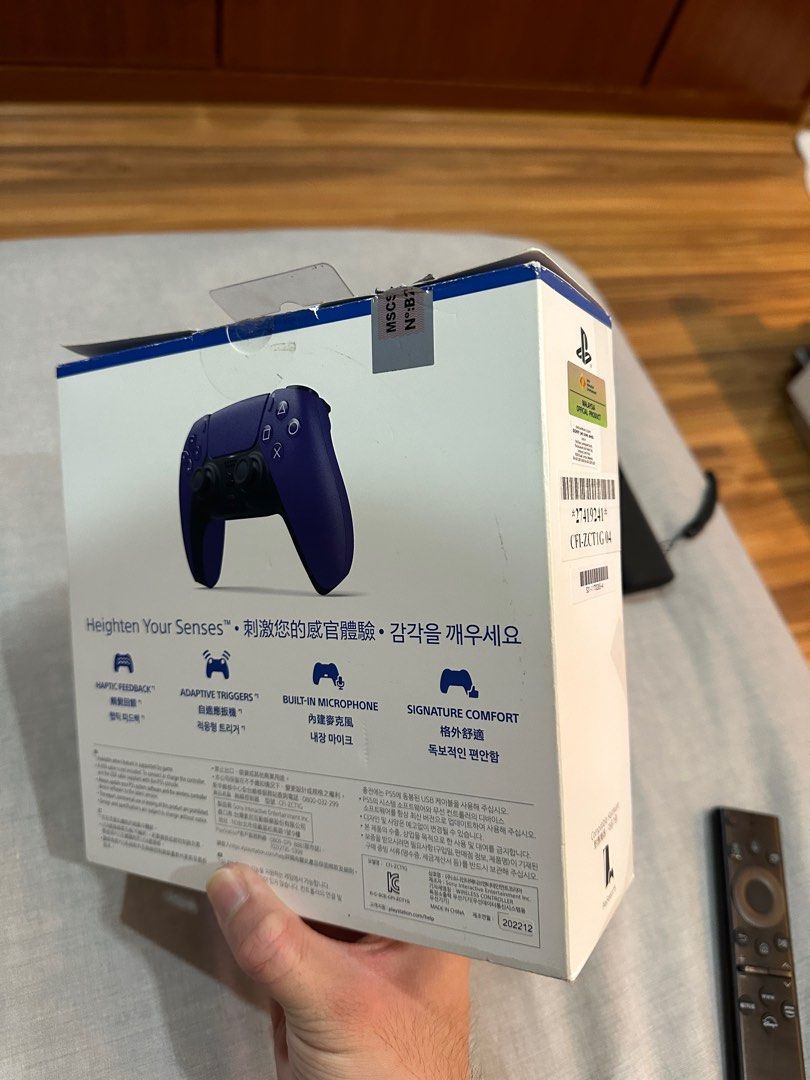 Ps5 Dualsense Controller (Category: Controllers) located in Butterworth. Submitted by jason_neoh (Listing ID 1302321378, Image 3). Description: Ps5 Dualsense controller MY warranty Condition like new COD Butterworth or postage Price negotiable .