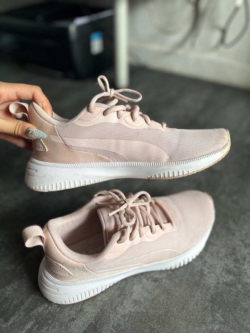 Light pink puma shoes online