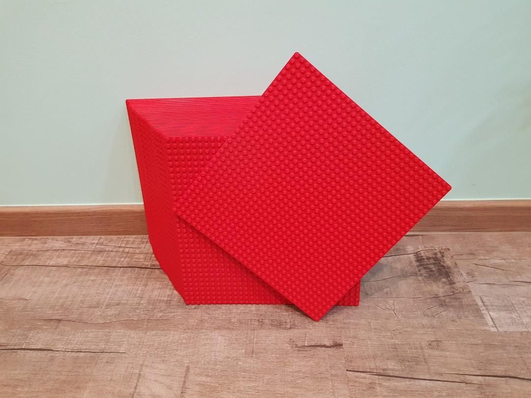 Red lego base plate outlet