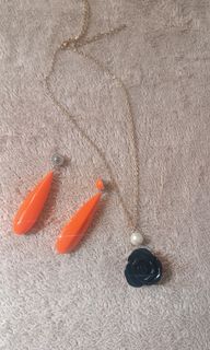 Retro earrings and flower necklace set