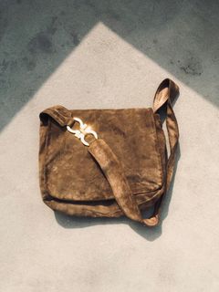 (Kategori: ) berada di . Dikirim oleh elora.boutique (ID iklan 1302327620, Gambar 1). Deskripsi: .