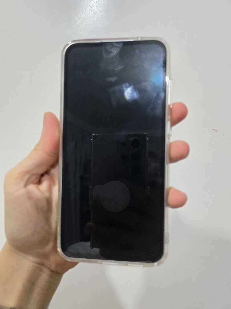 SAMSUNG S23 FE (Category: Samsung) located in Quezon City. Submitted by nonong.gonzaga (Listing ID 1302299300, Image 2). Description: BARELY USED EXTRA PHONE STILL HAS WARRANTY and SAMSUNG CARE BOUGHT APRIL 2024 256GB.