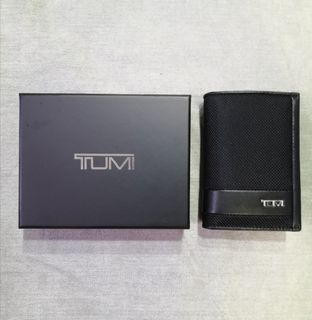 Tumi Alpha Multi Window Wallet - 8,000php